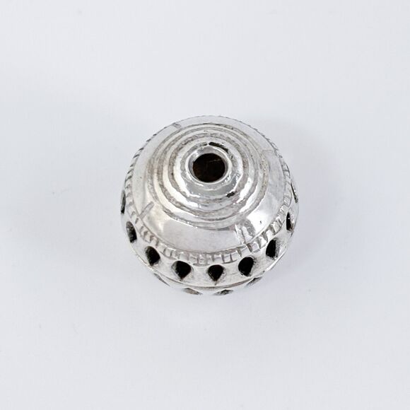 Vintage Sterling Silver 925 Handmade Hollow Filigree Bead Pendant - Picture 3 of 6